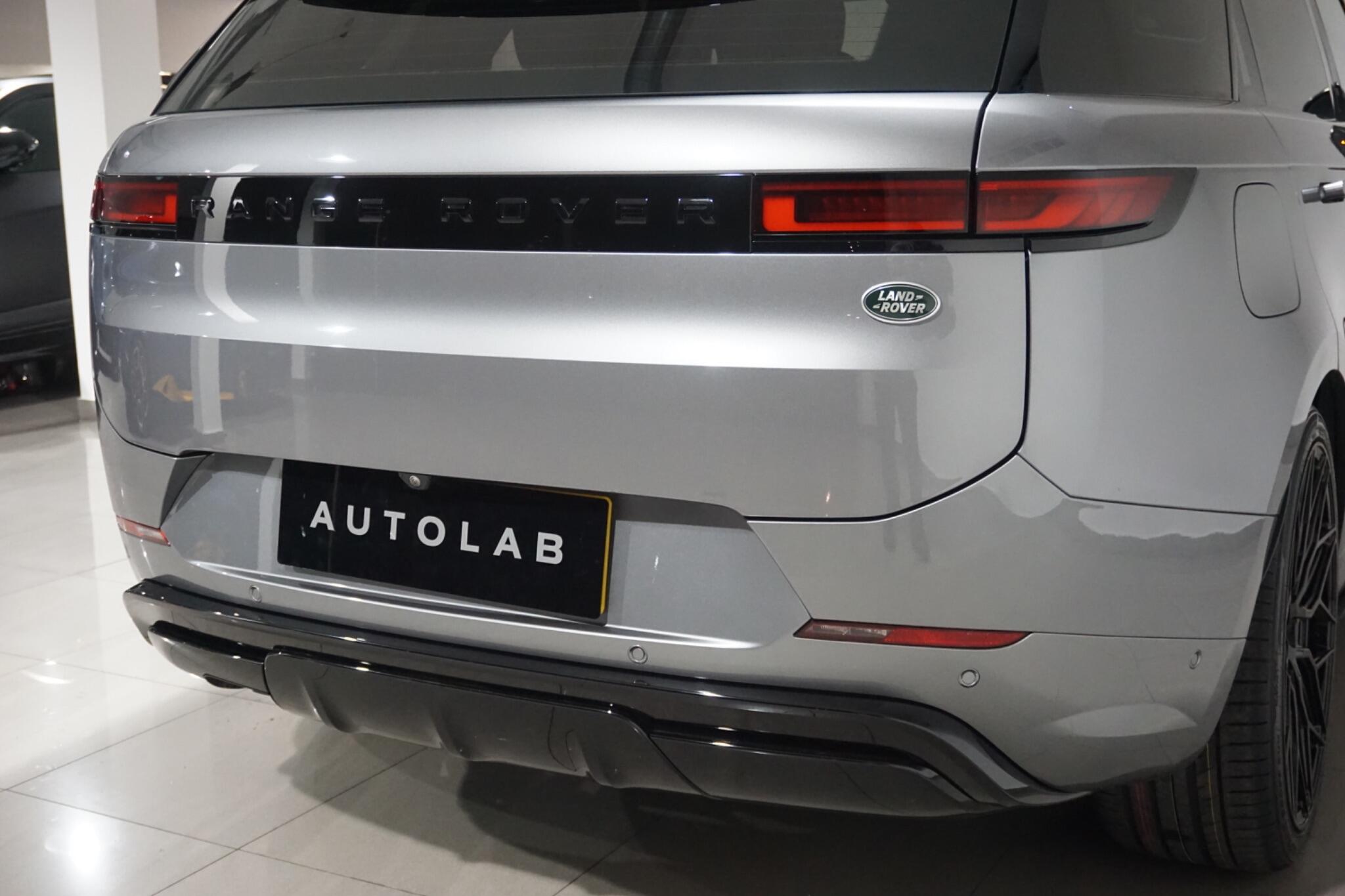 Land Rover Range Rover Sport 3.0 D300 MHEV Dynamic SE SUV 5dr Diesel Auto 4WD Euro 6 (s/s) (300 ps)